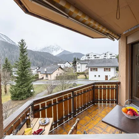 Chasa Serras Kuemin Apartment