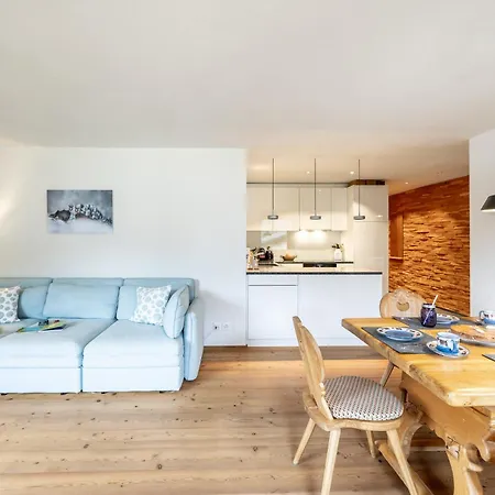 Apartment Chasa Serras Kuemin *
