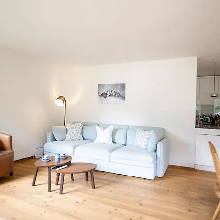 Chasa Serras Kuemin Apartman *